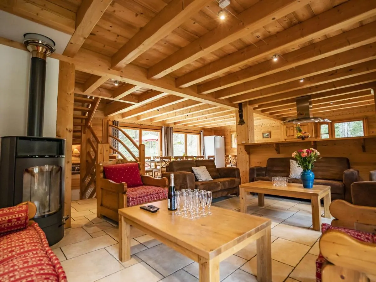 Chalet 4* Pour 15 Pers. Avec Jacuzzi, Balcon Et Poele A Bois, Proche Du Telecabine Du Linga Et Super-Chatel - Fr-1-676-26 0*,  프랑스