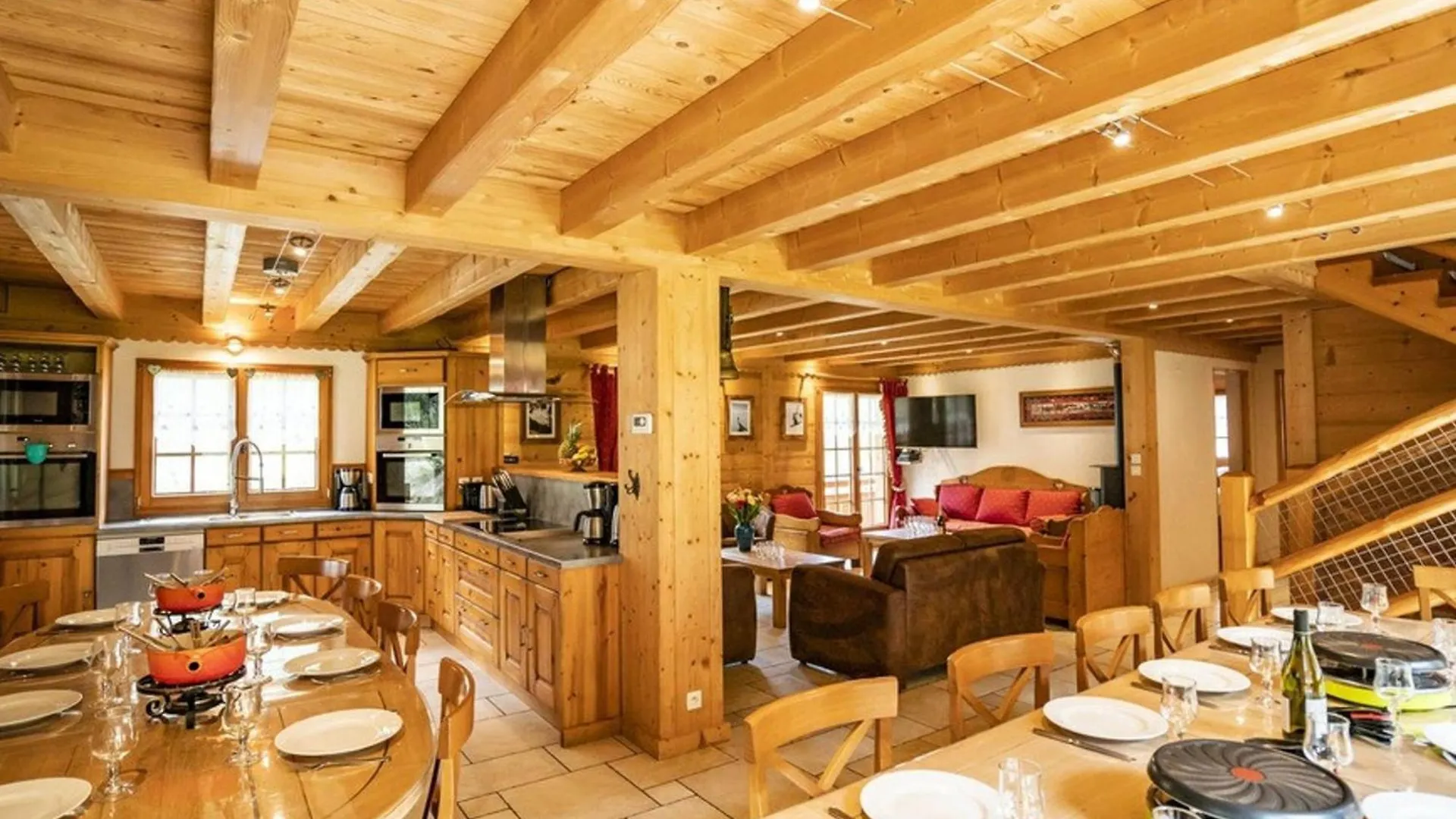 Chalet 4* Pour 15 Pers. Avec Jacuzzi, Balcon Et Poele A Bois, Proche Du Telecabine Du Linga Et Super-Chatel - Fr-1-676-26